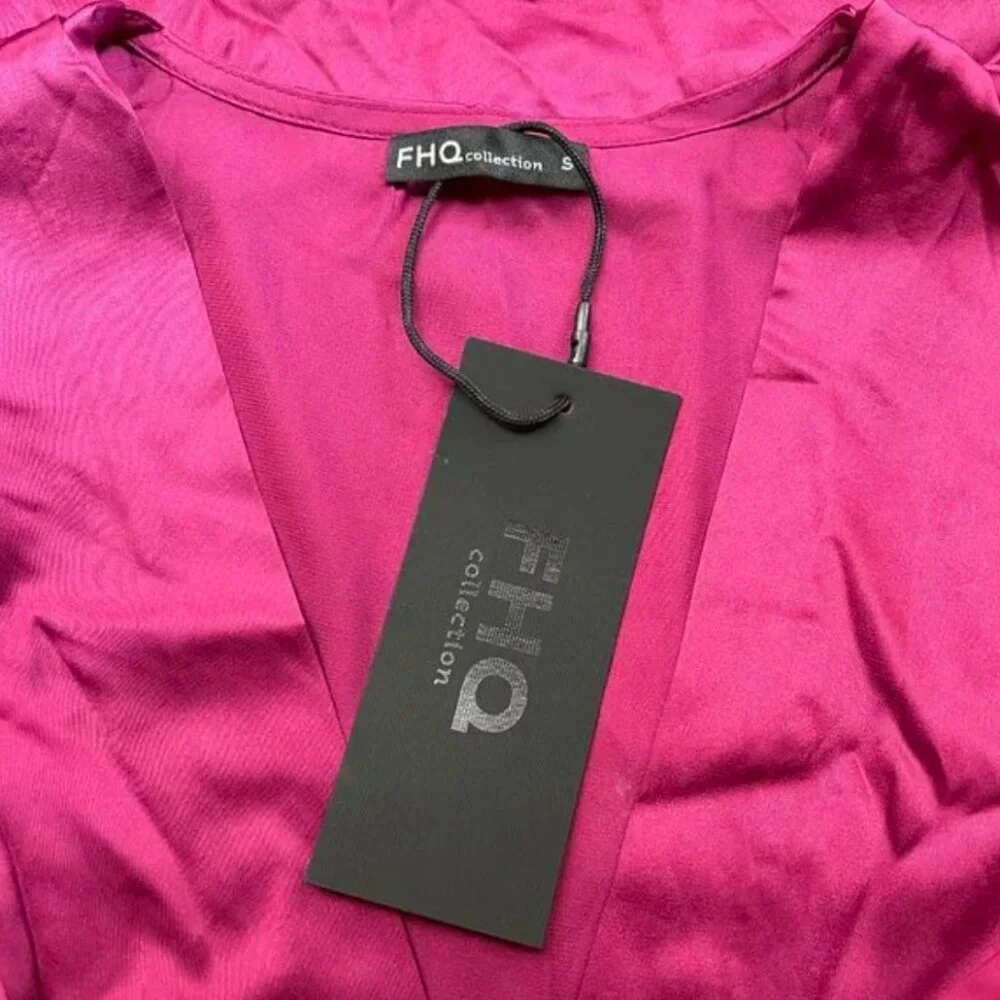 NWT FHU collection Half Sleeve Elegant Sheath V Neck Top - Picture 4 of 9